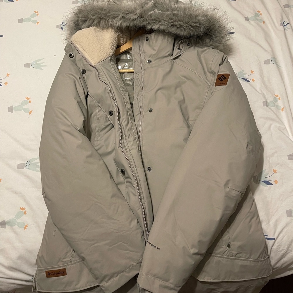 NEW Columbia Grey Winter Coat
